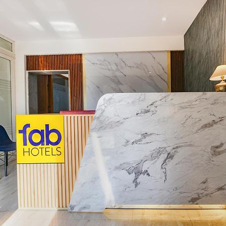 Fabhotel Ar Suites Gurgáon Kültér fotó