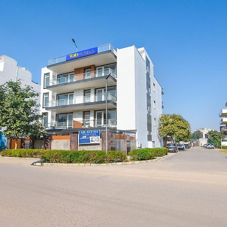 Fabhotel Ar Suites Gurgáon Kültér fotó