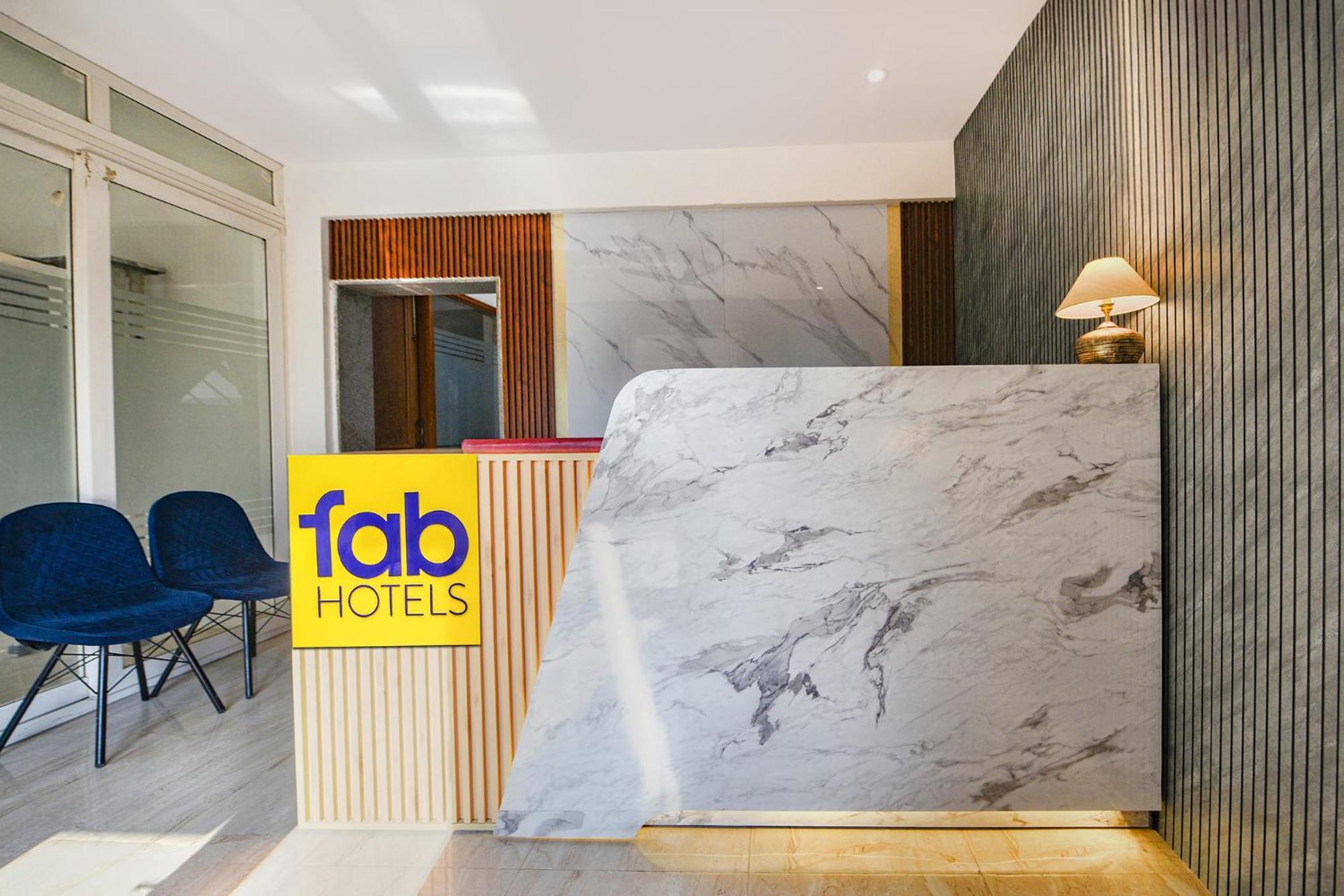 Fabhotel Ar Suites Gurgáon Kültér fotó