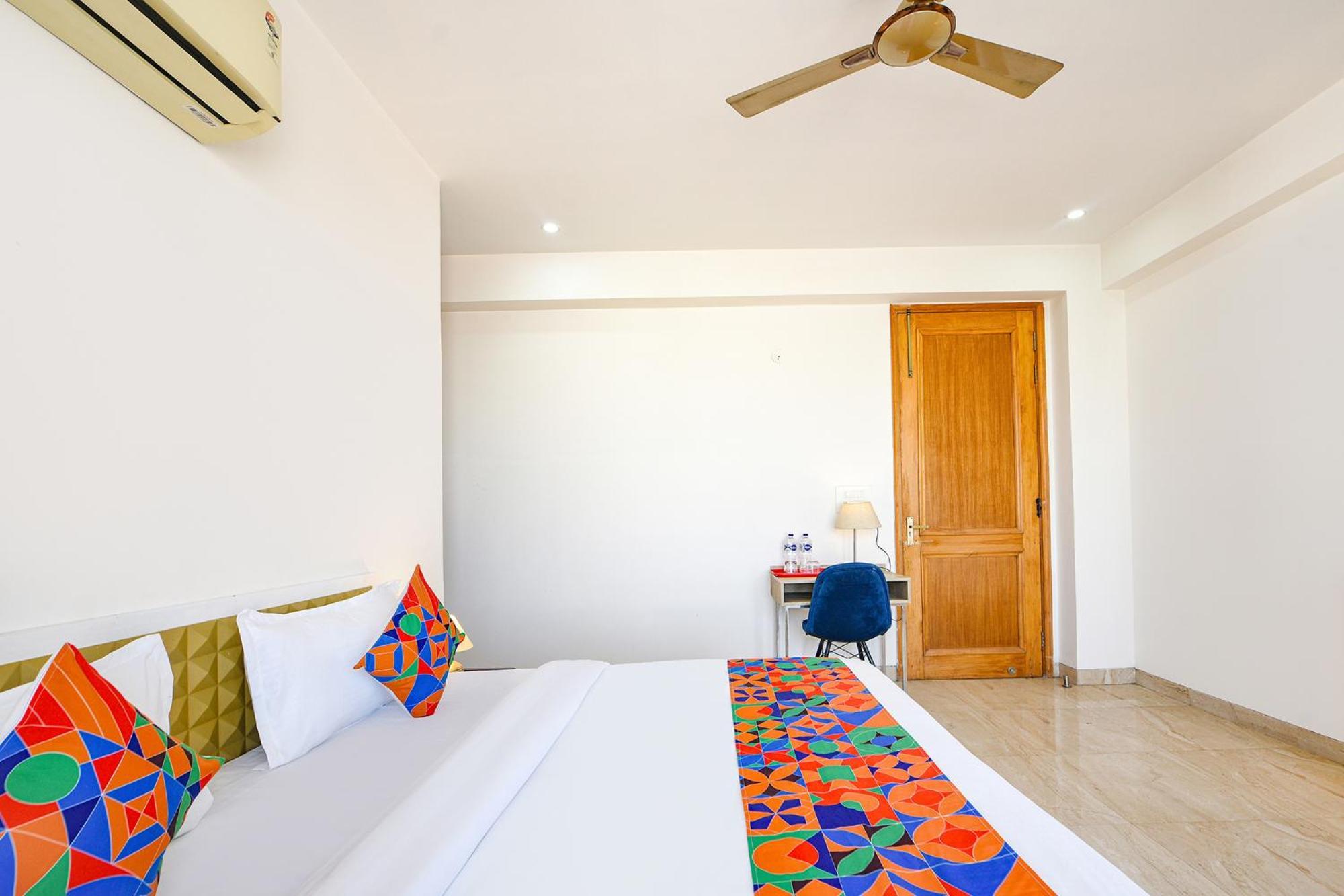 Fabhotel Ar Suites Gurgáon Kültér fotó